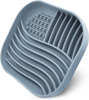 Dog Slow Feeder Bowl, Dog Puzzle Bowl with Suction Cups, Slow Feeder & Non-Slip Design, Anti-Choking, Boredom and Anxiety Reducer, Ideal for Medium to Small Dogs (Blue)